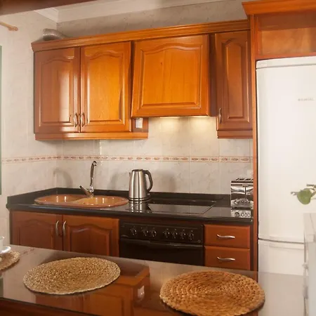 Thaisay Malibu Tías